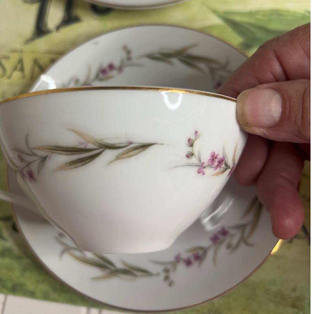 Prestige Fine China M$ Japan Pink Flowered Leaf Cup & Saucer Set of 4